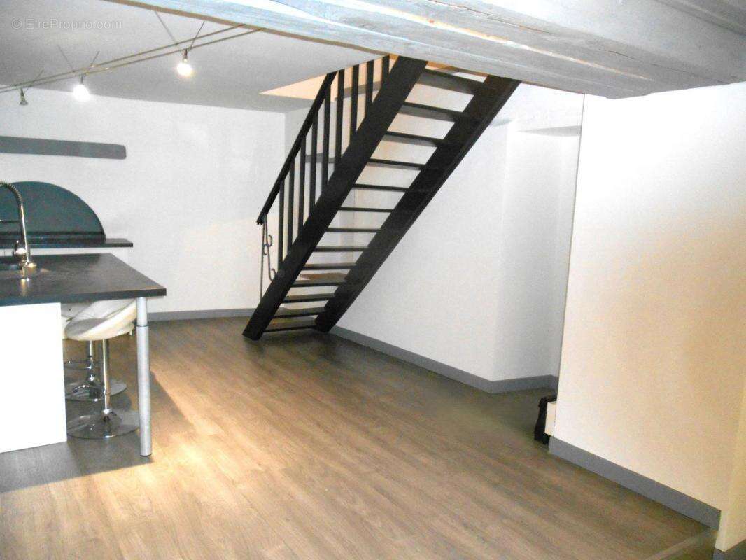 Maison à CAHUZAC-SUR-VERE