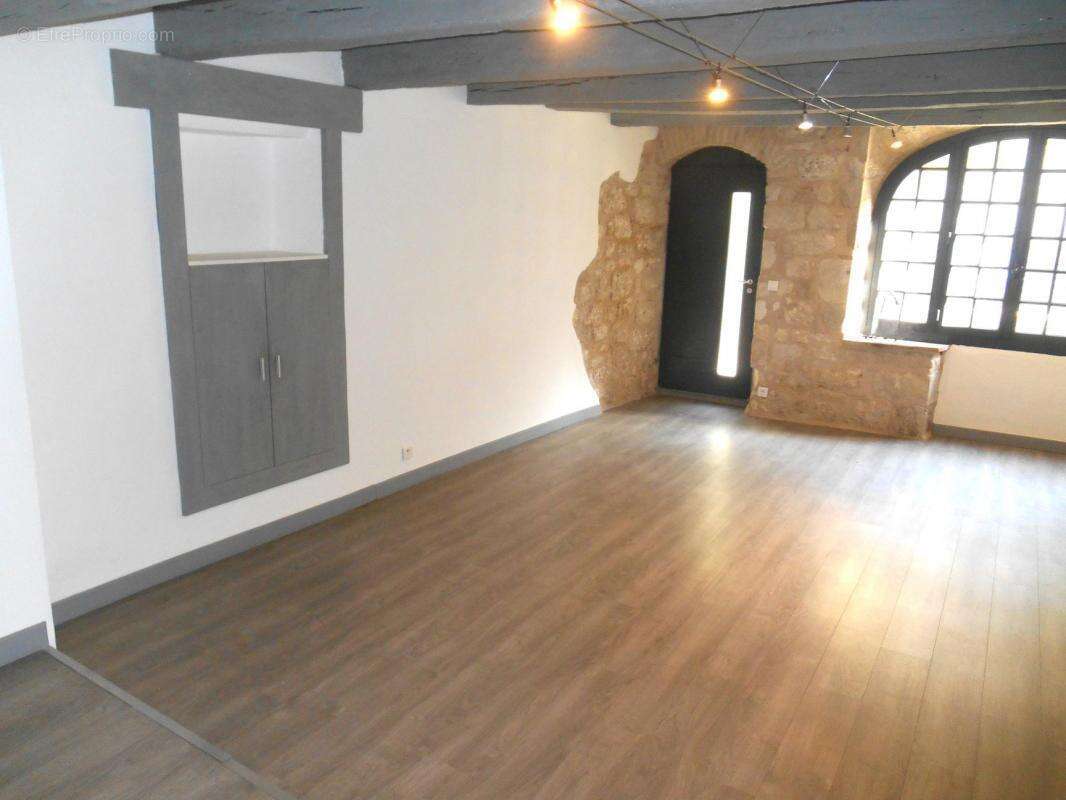 Maison à CAHUZAC-SUR-VERE