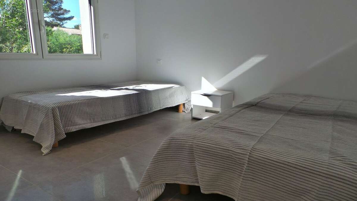 Maison à LES ISSAMBRES