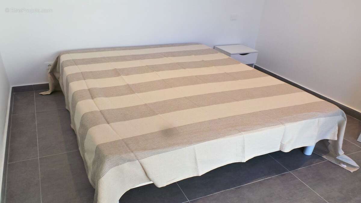 Maison à LES ISSAMBRES