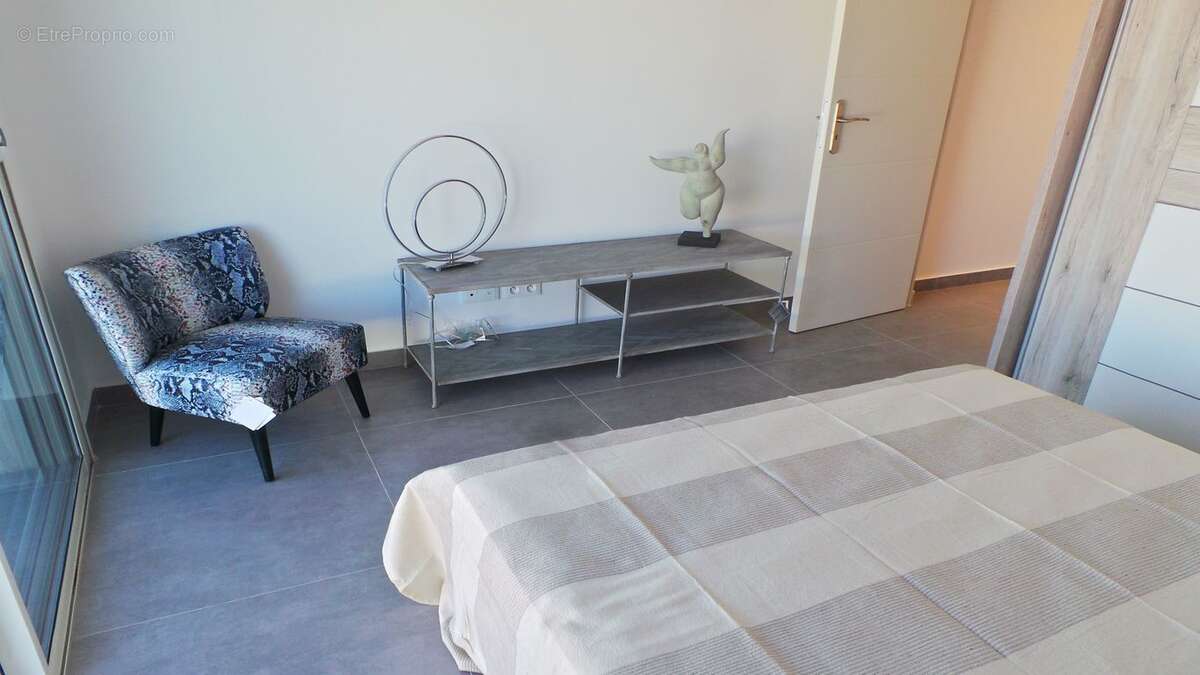 Maison à LES ISSAMBRES