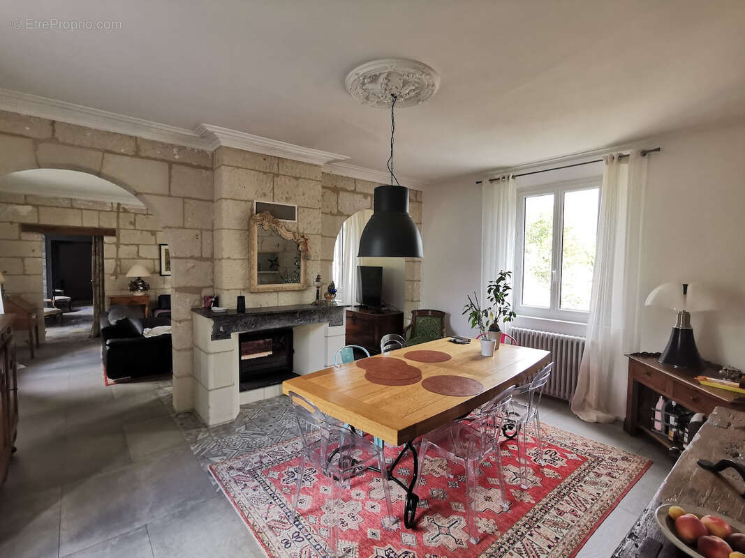 Maison à VARENNES-SUR-LOIRE