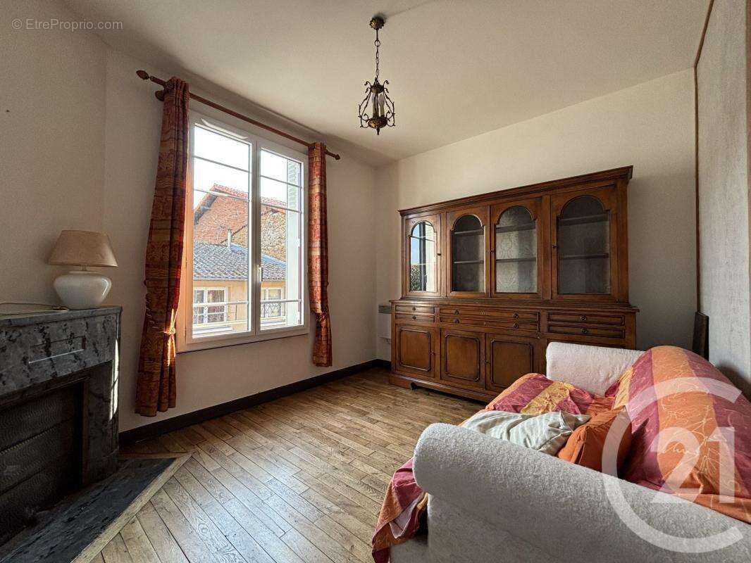 Appartement à SAINT-VICTURNIEN