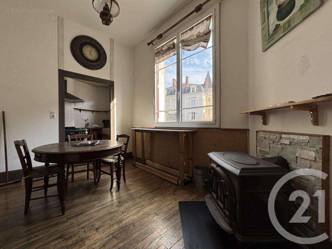 Appartement à SAINT-VICTURNIEN