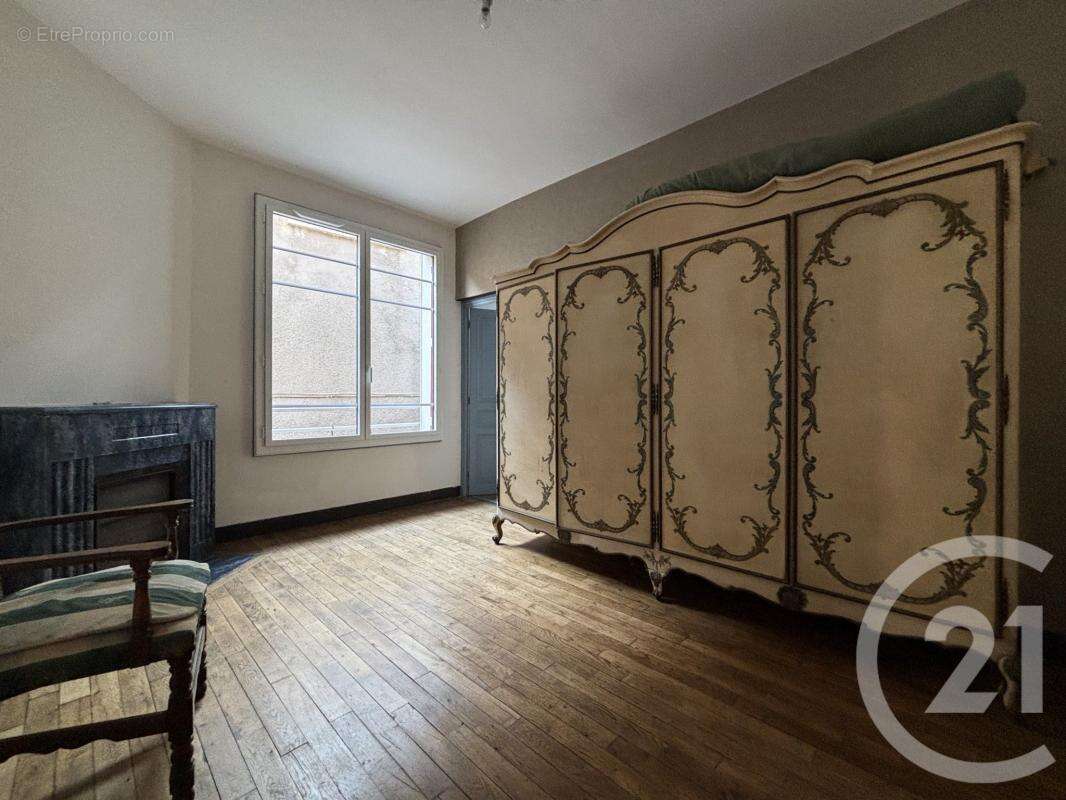 Appartement à SAINT-VICTURNIEN