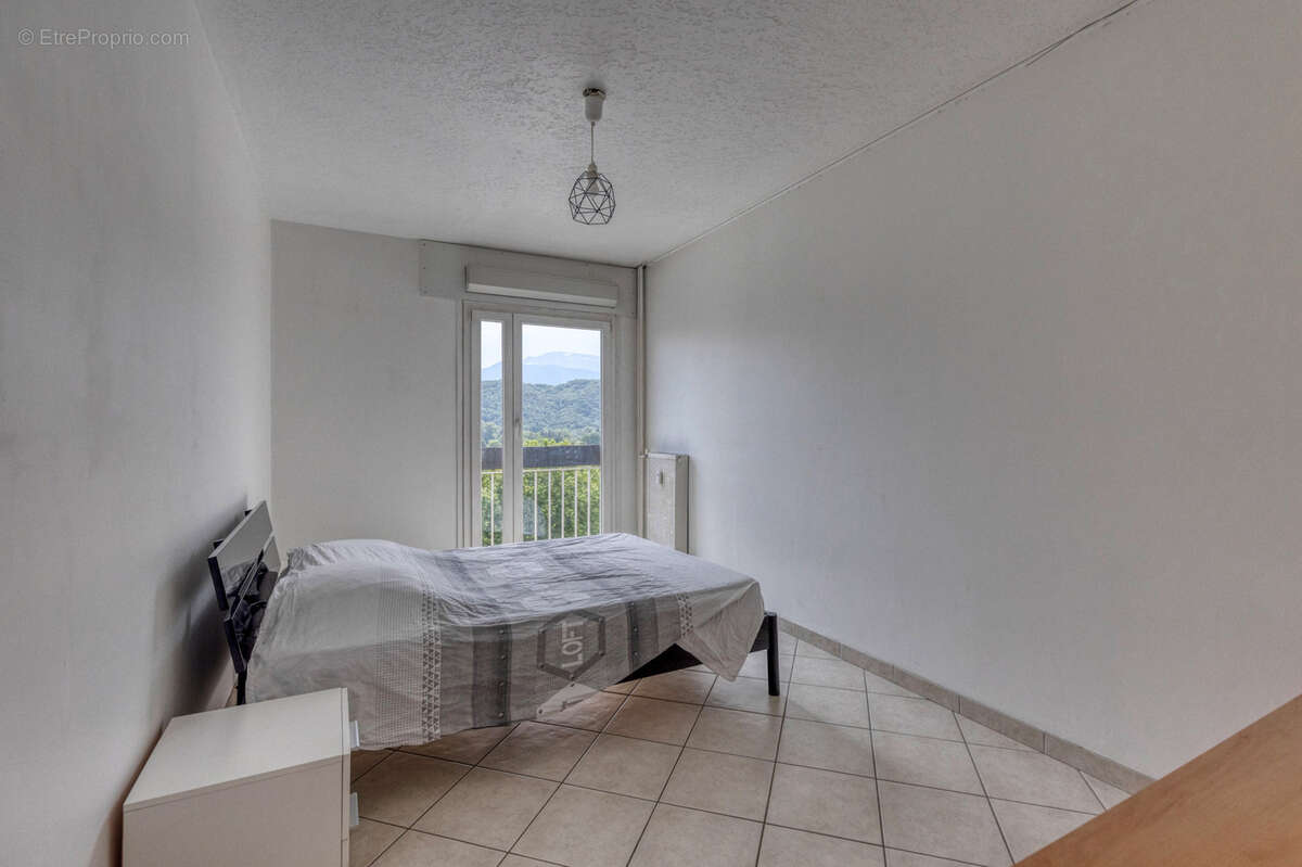 Appartement à LE PONT-DE-CLAIX