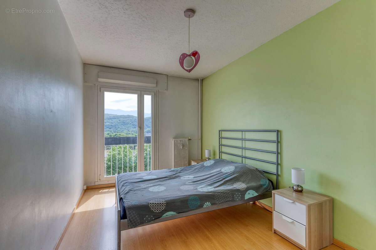 Appartement à LE PONT-DE-CLAIX