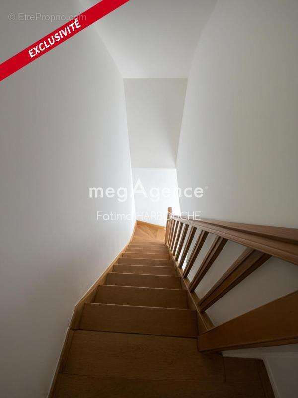 Appartement à LE CHAMBON-FEUGEROLLES