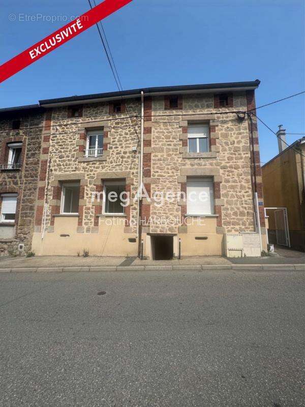 Appartement à LE CHAMBON-FEUGEROLLES