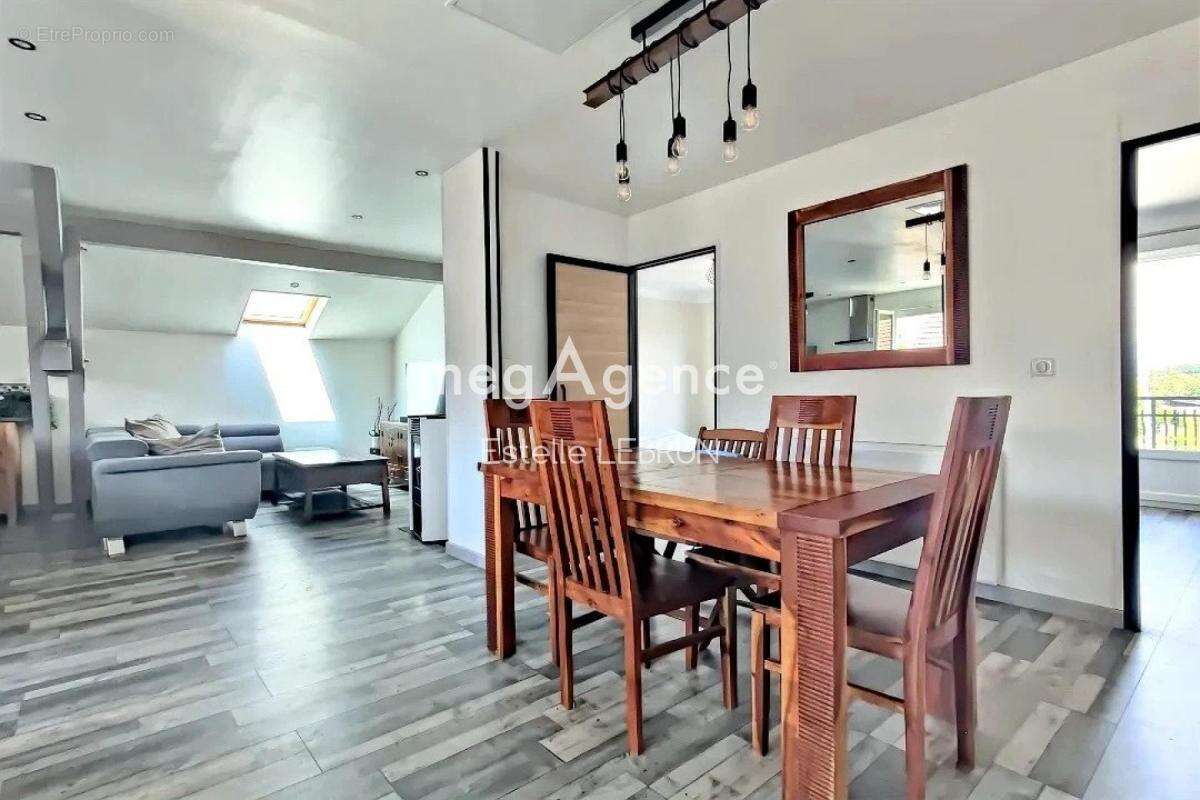 Appartement à VALLIERES