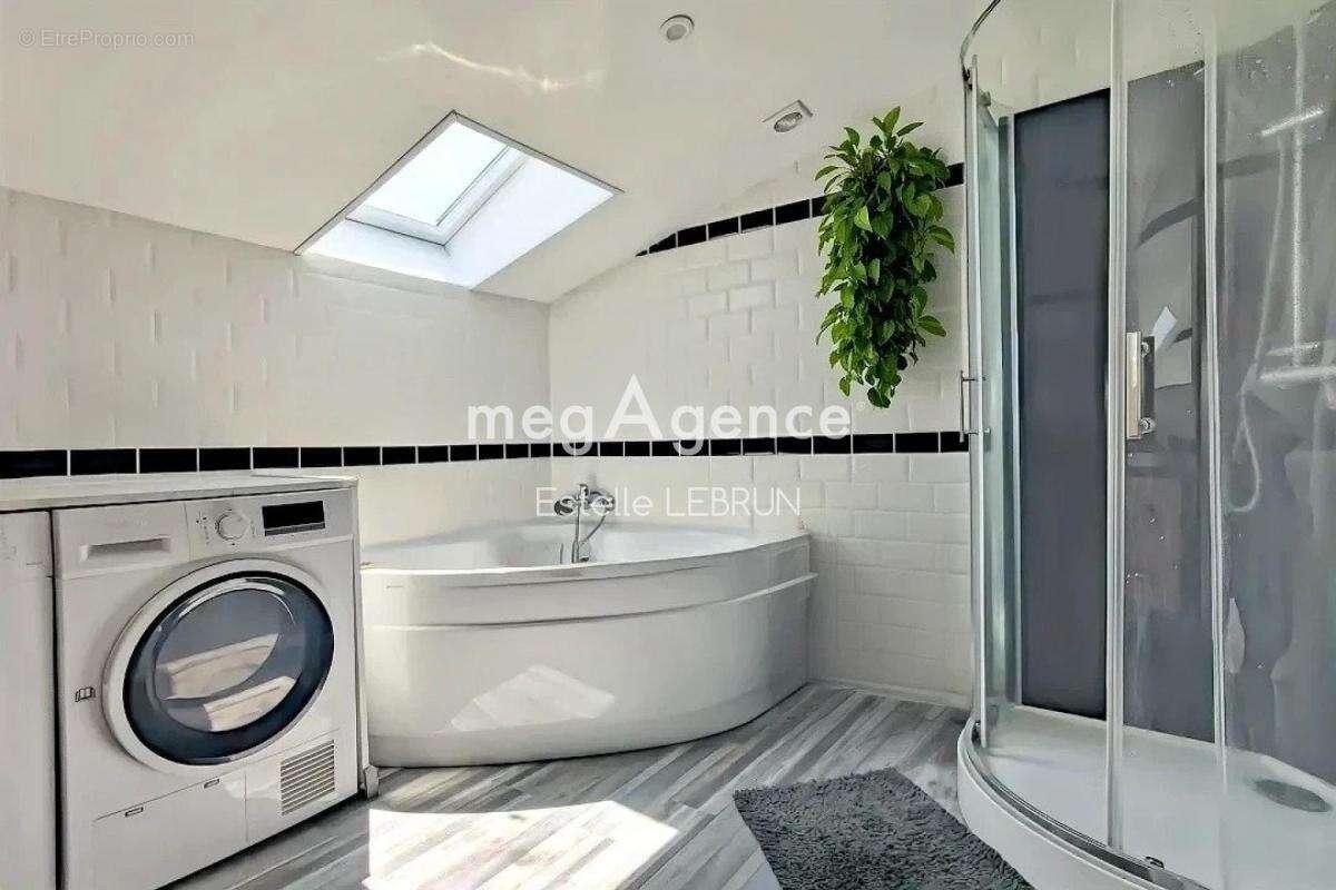 Appartement à VALLIERES