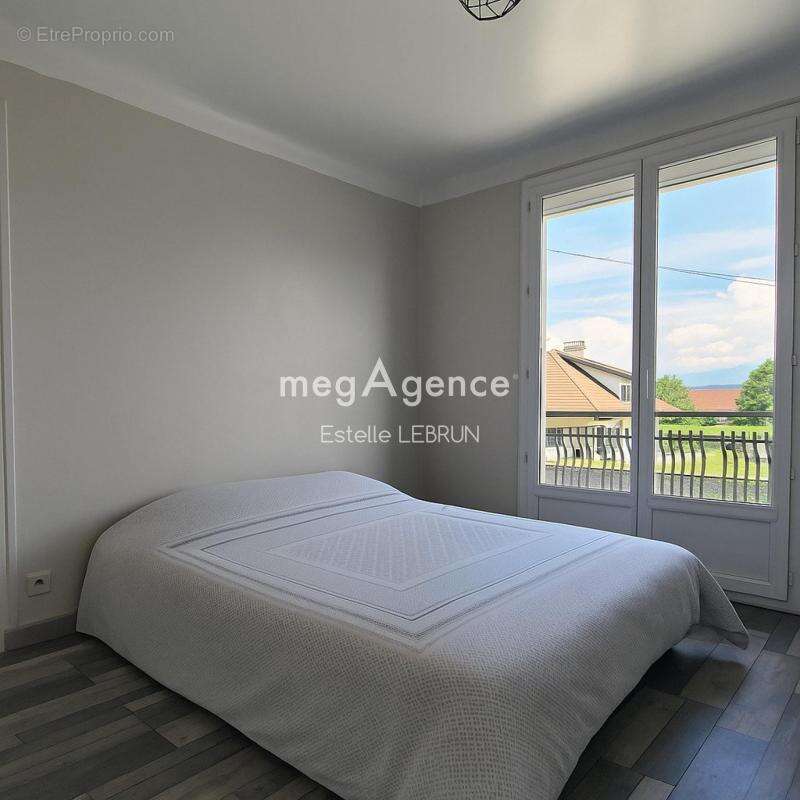 Appartement à VALLIERES