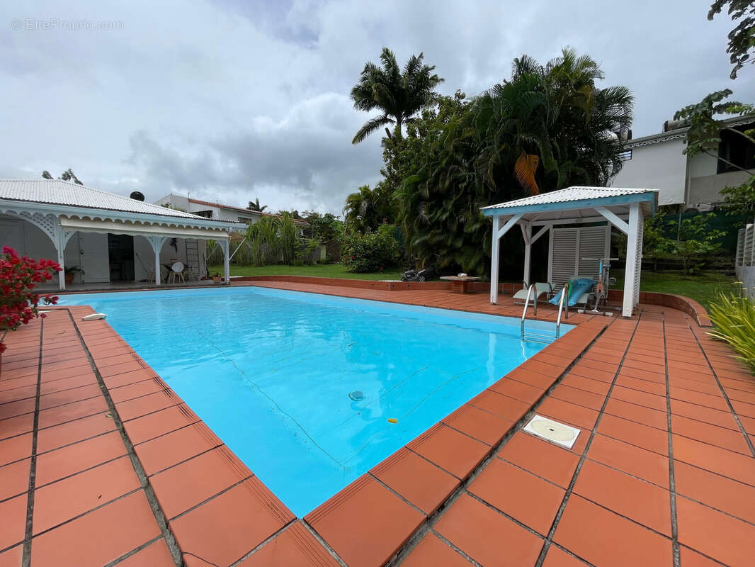Maison à FORT-DE-FRANCE