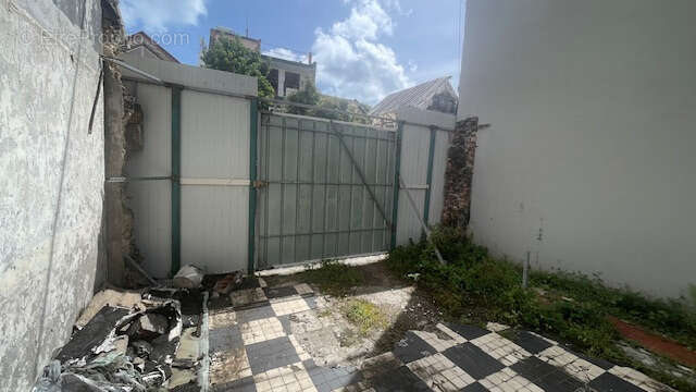 Terrain à FORT-DE-FRANCE