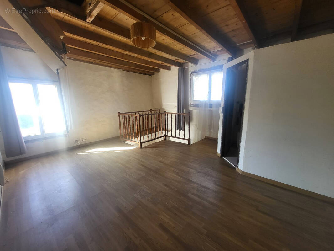 Maison à ROMENY-SUR-MARNE