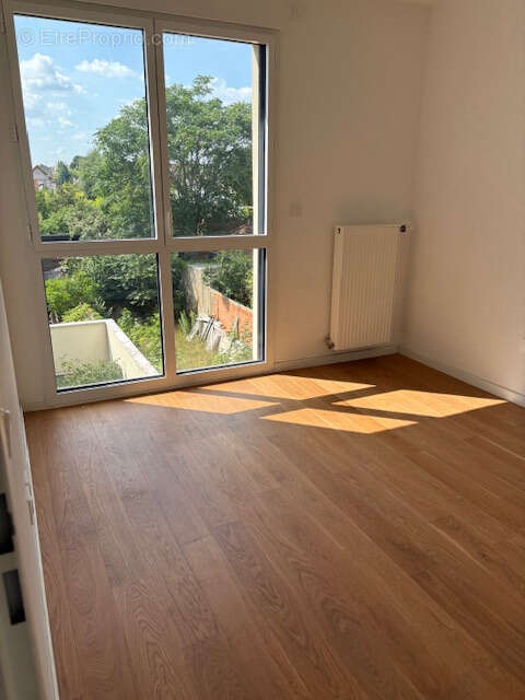 Appartement à SAINT-MAUR-DES-FOSSES