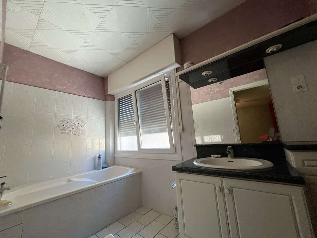 Maison à LEZIGNAN-CORBIERES