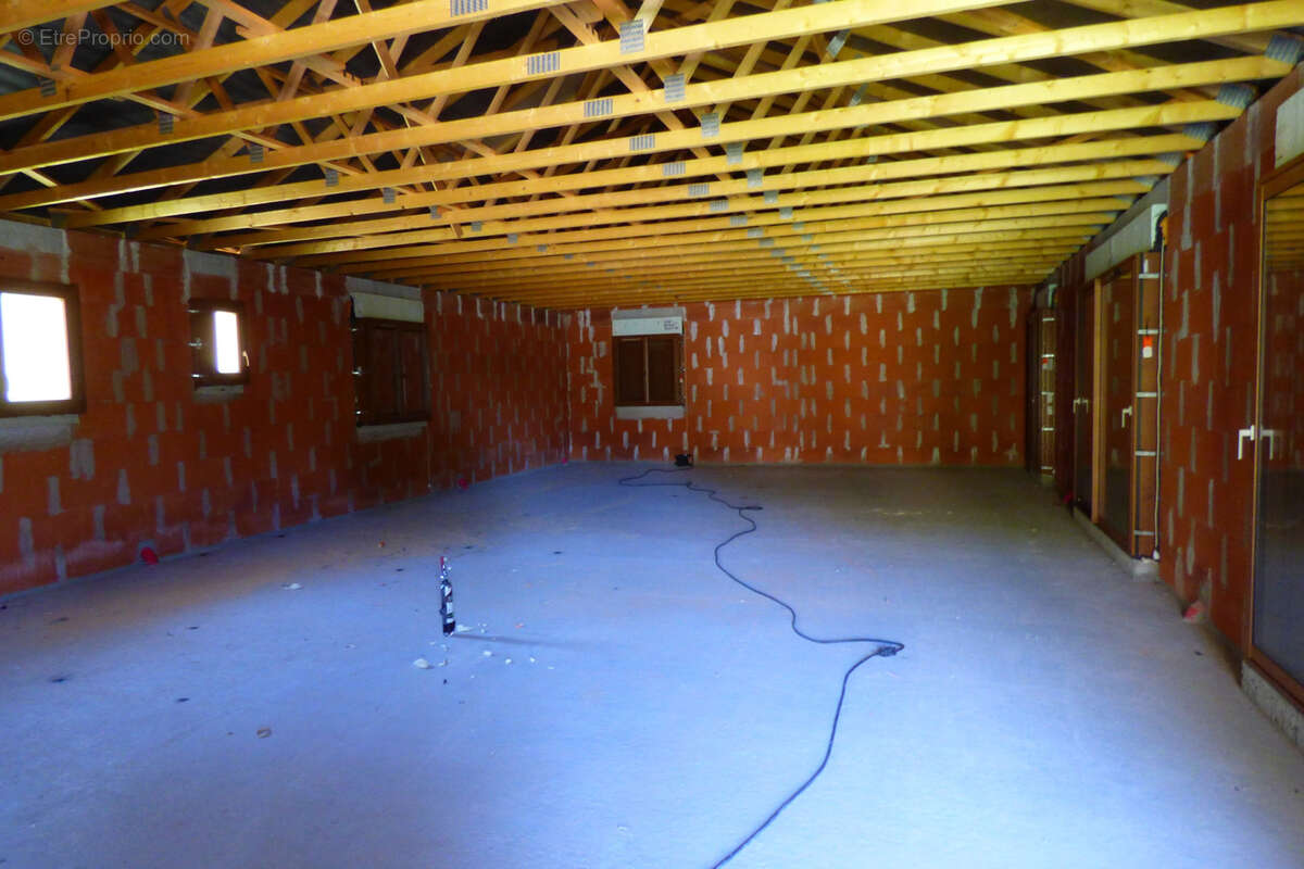 Maison à ESPINASSES