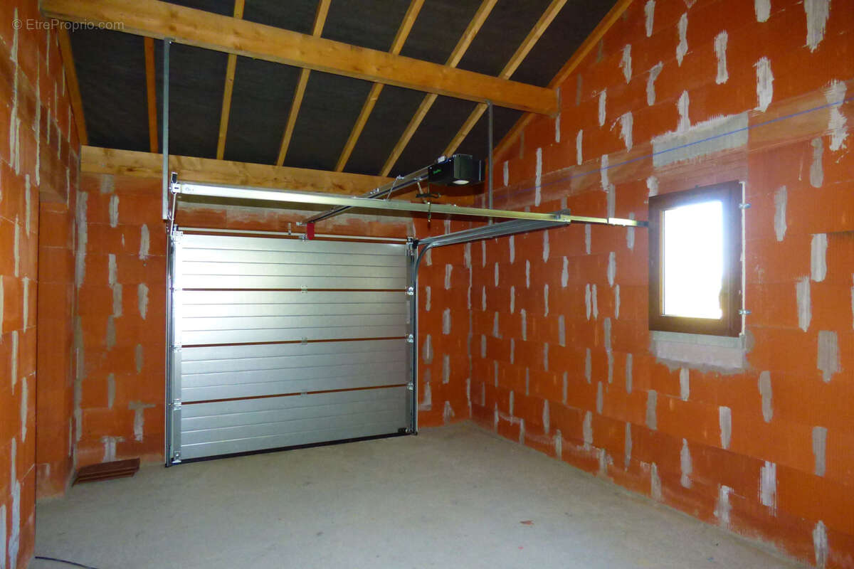 Maison à ESPINASSES