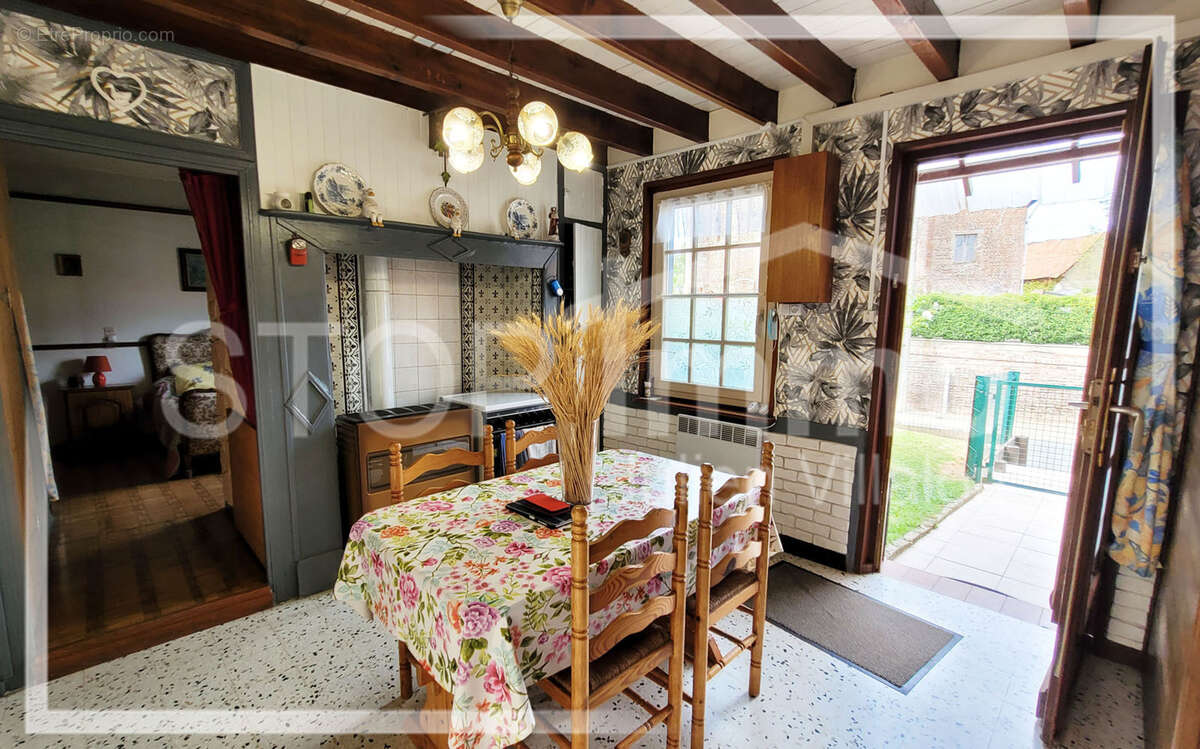 Maison à WICQUINGHEM