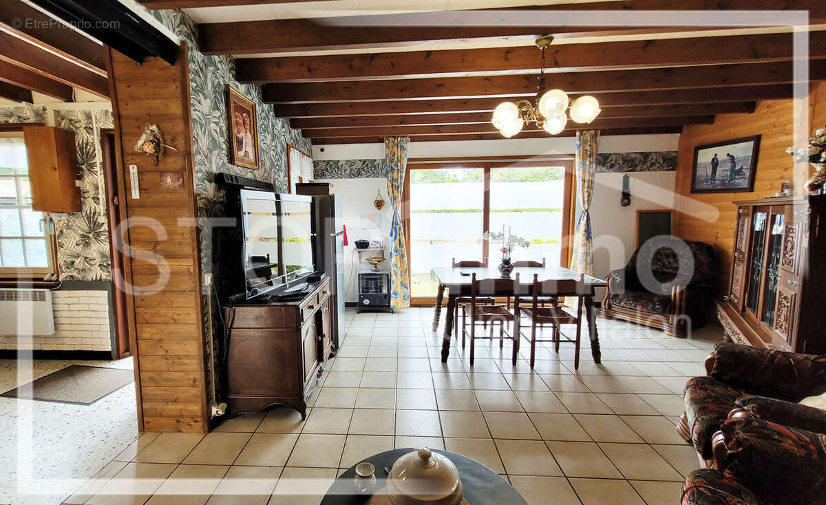 Maison à WICQUINGHEM