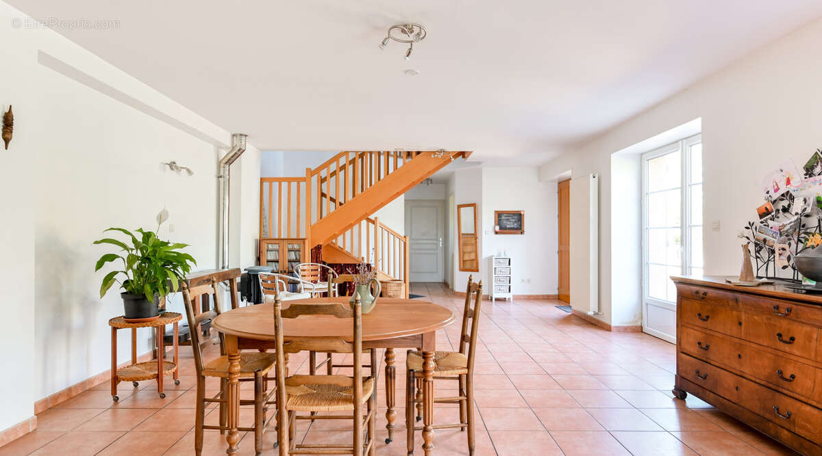 Maison à FRANCHEVILLE