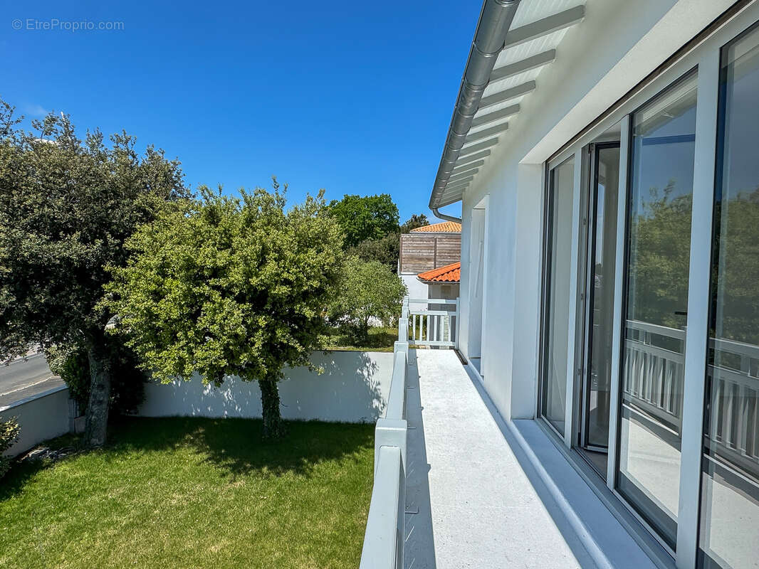 Maison à VAUX-SUR-MER