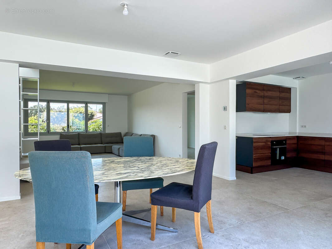 Maison à VAUX-SUR-MER