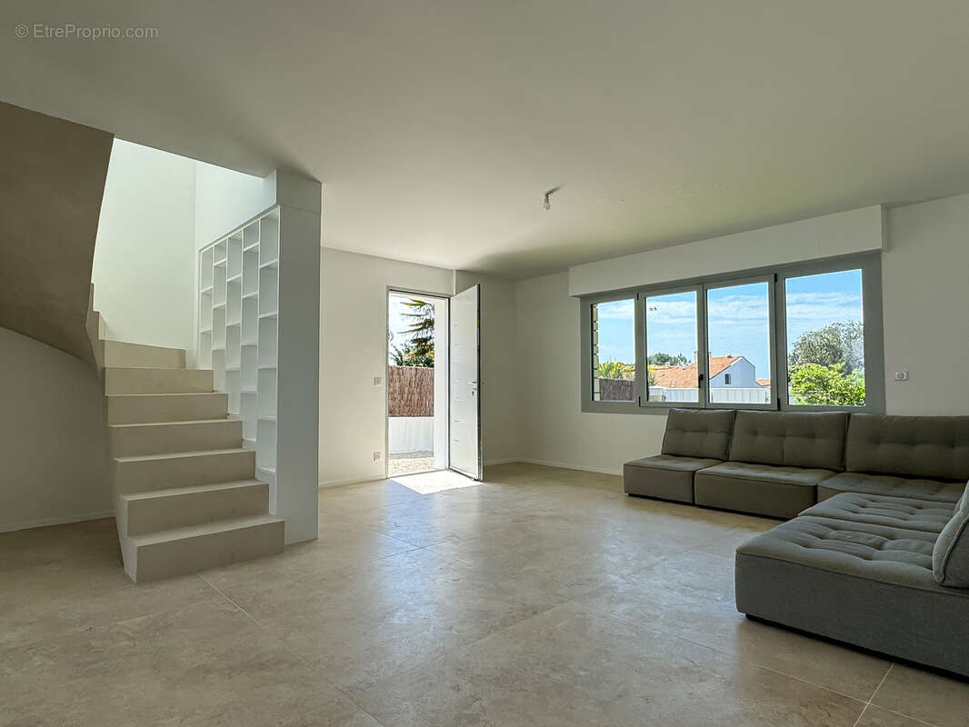 Maison à VAUX-SUR-MER