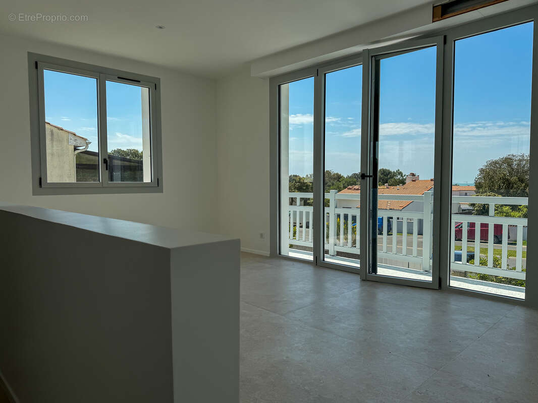 Maison à VAUX-SUR-MER