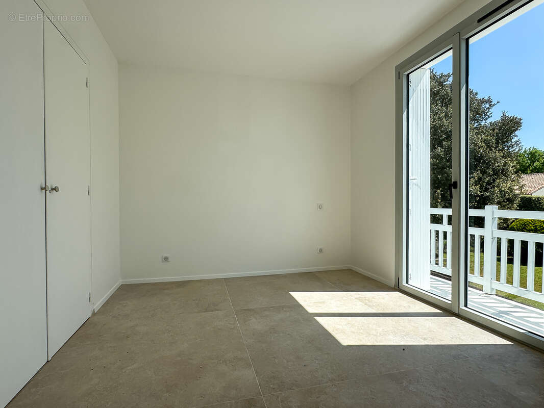 Maison à VAUX-SUR-MER