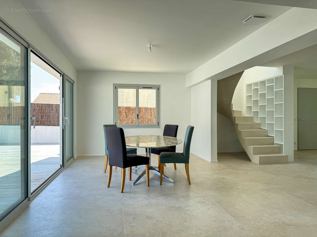 Maison à VAUX-SUR-MER