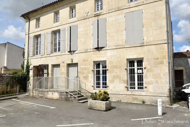 Appartement à SAINT-SAVINIEN