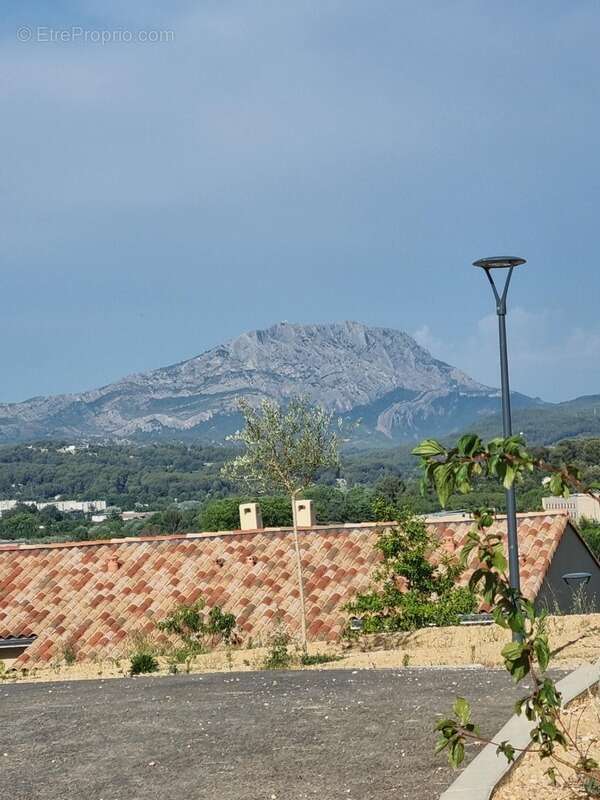 Terrain à AIX-EN-PROVENCE