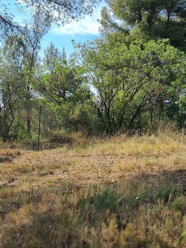 Terrain à AIX-EN-PROVENCE