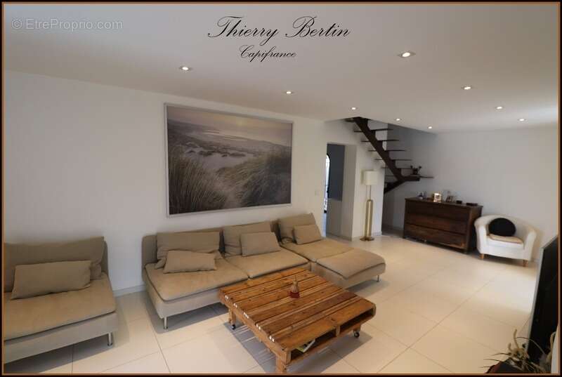 Maison à VILLENEUVE-LOUBET