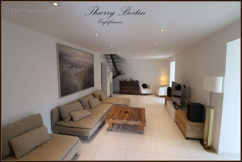 Maison à VILLENEUVE-LOUBET