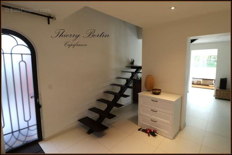 Maison à VILLENEUVE-LOUBET