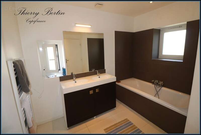 Maison à VILLENEUVE-LOUBET