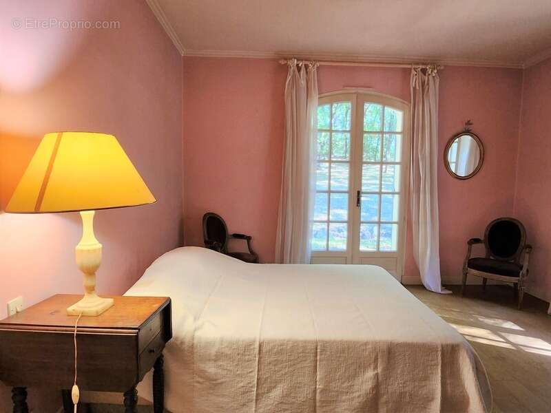 Maison à SAVIGNAC-SUR-LEYZE