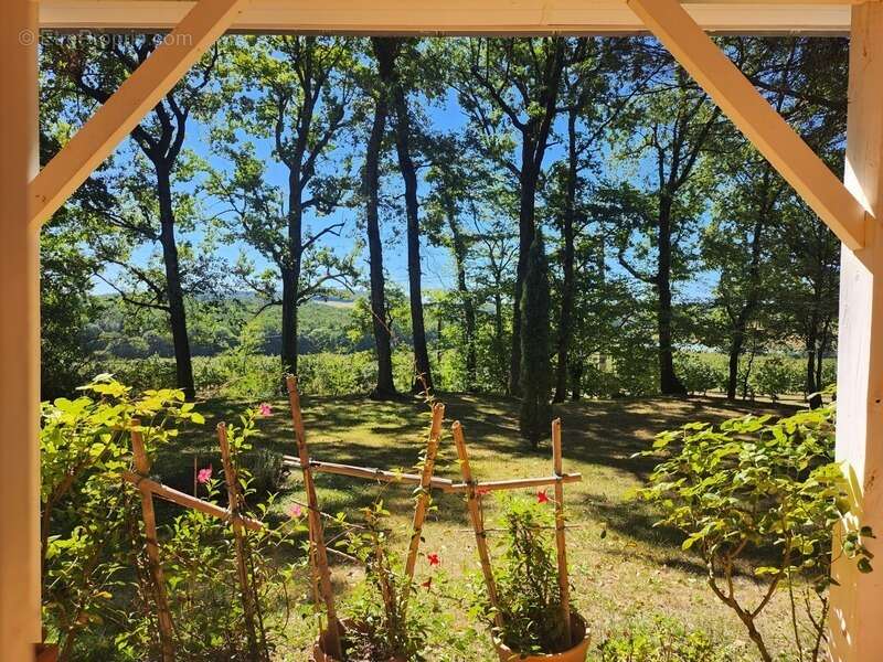 Maison à SAVIGNAC-SUR-LEYZE