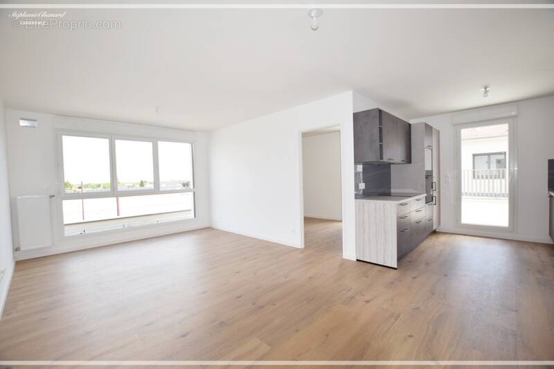 Appartement à SAINT-BONNET-DE-MURE