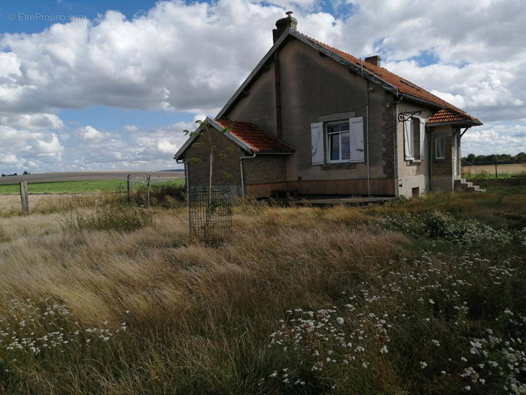 Maison à BEINE-NAUROY