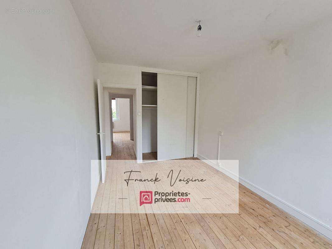 Maison à SAINT-VINCENT-STERLANGES