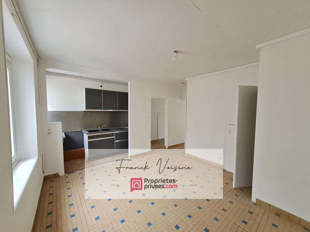 Maison à SAINT-VINCENT-STERLANGES