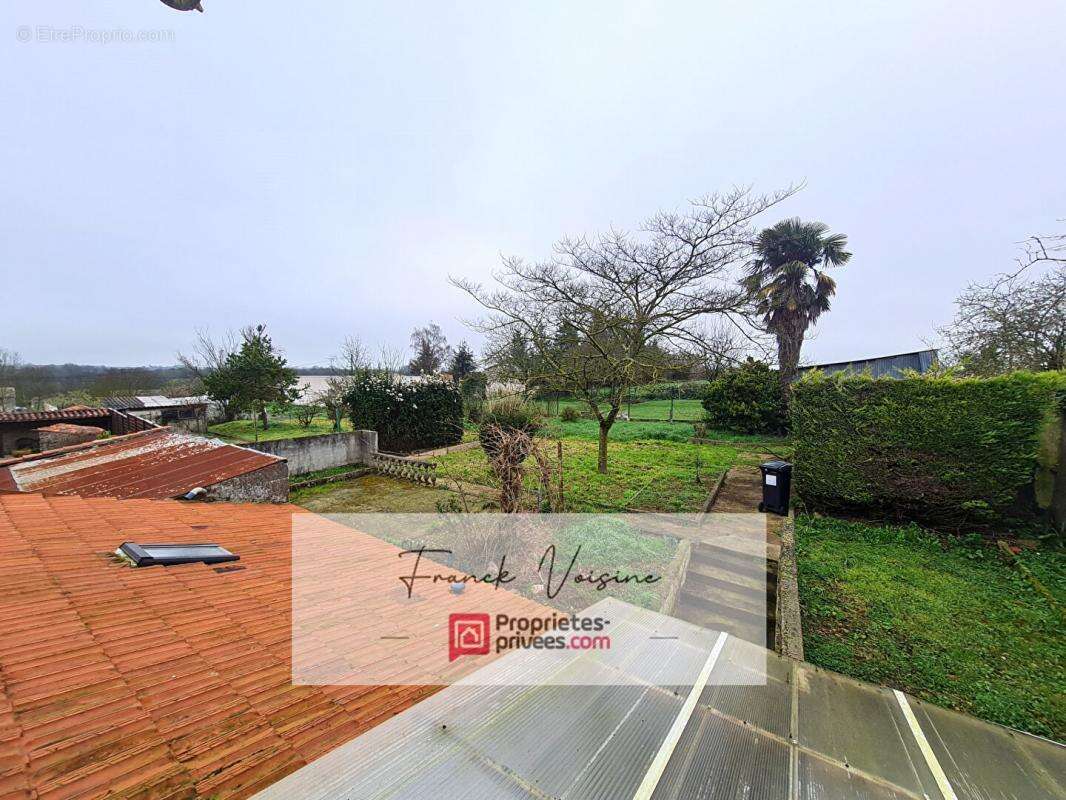 Maison à SAINT-VINCENT-STERLANGES