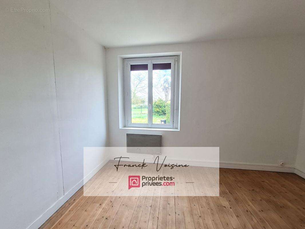 Maison à SAINT-VINCENT-STERLANGES