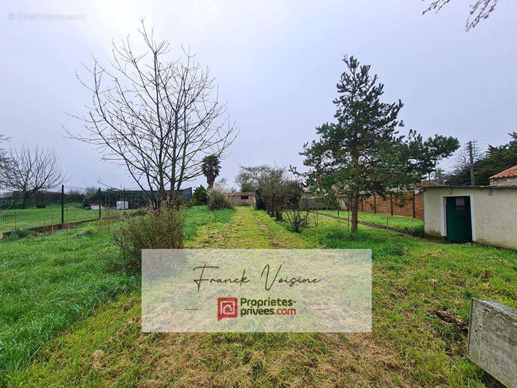 Maison à SAINT-VINCENT-STERLANGES