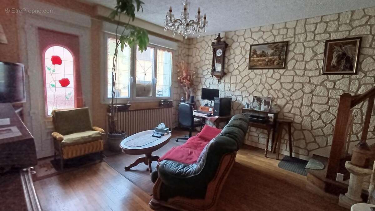 Maison à FERE-CHAMPENOISE