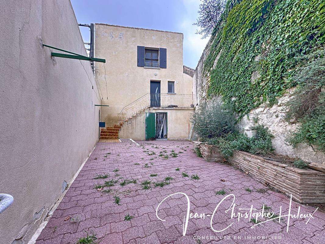 Maison à SAINT-GILLES